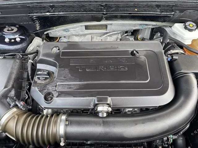 Used 2021 Blue Buick Essence image 36