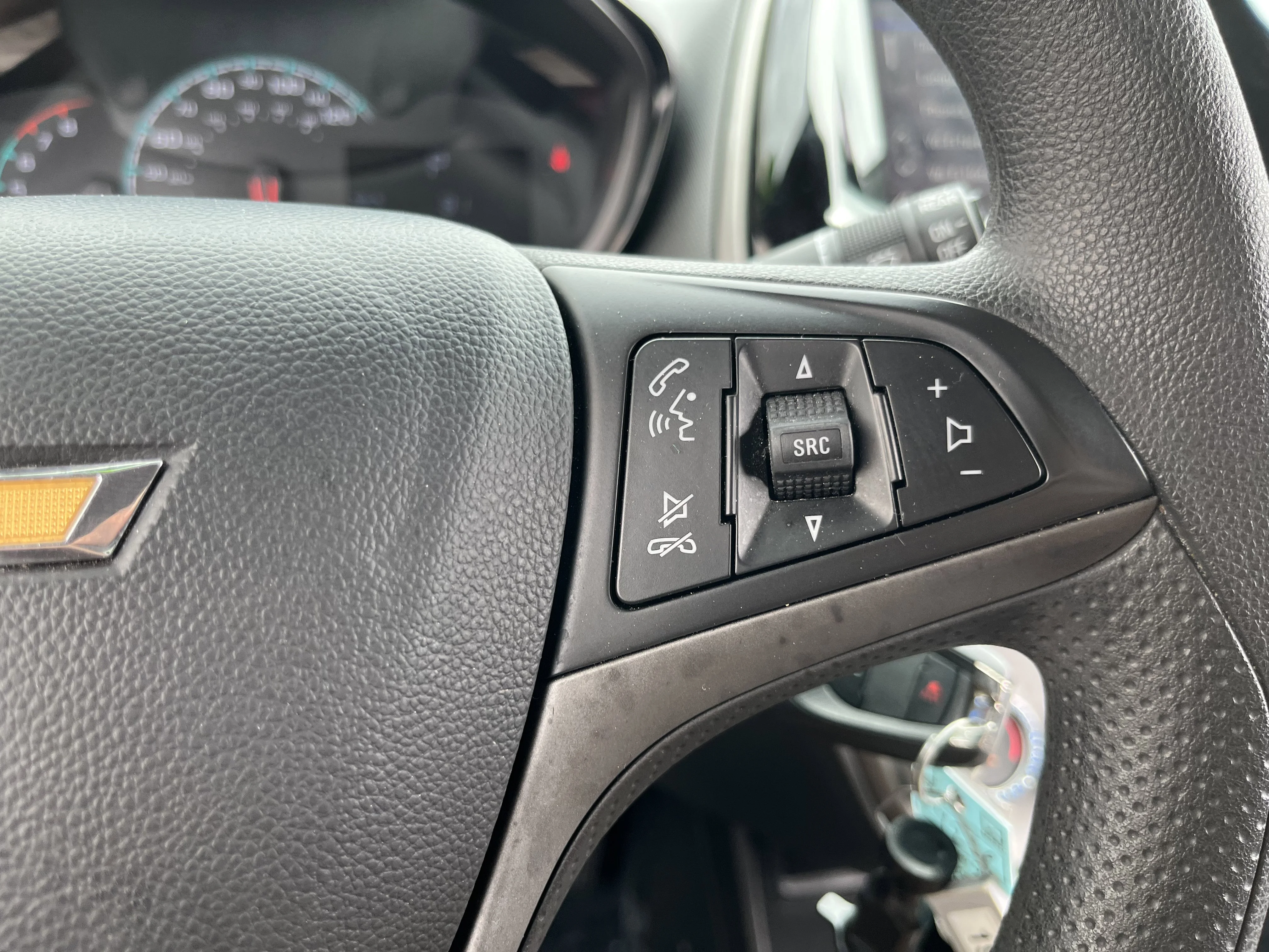 Used 2022 Blue Glow Chevrolet 1LT image 23