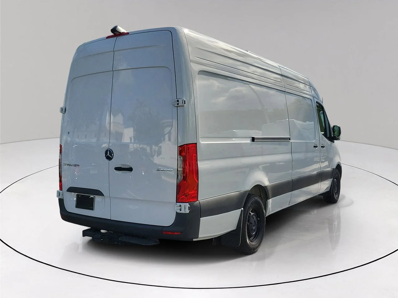 New 2025 Arctic+White Mercedes-Benz Cargo 170 WB image 6