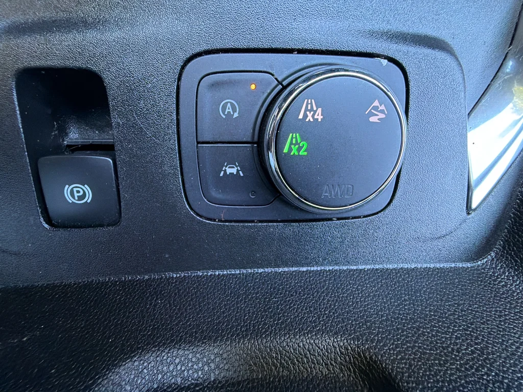 Used 2023 Gray Chevrolet LT image 37