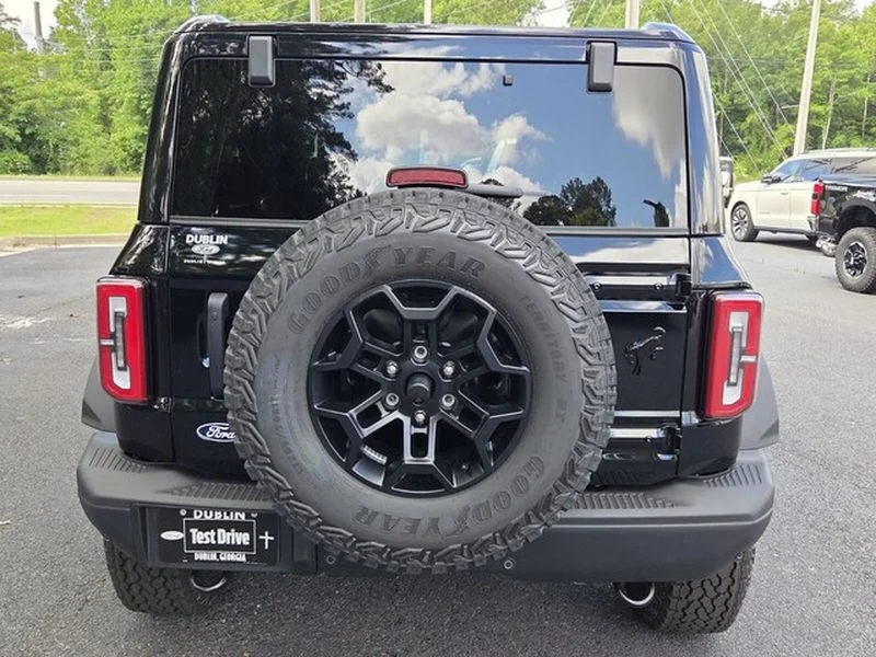 New 2026 Shadow Black Ford Badlands® image 13