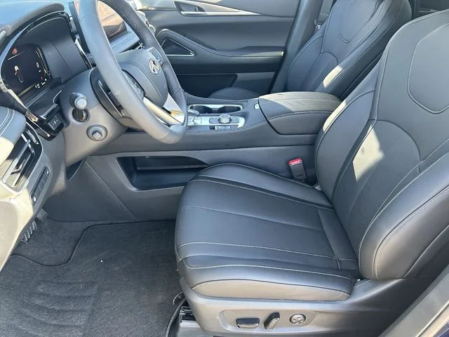New 2027 GRAND BLUE INFINITI Luxe AWD image 21