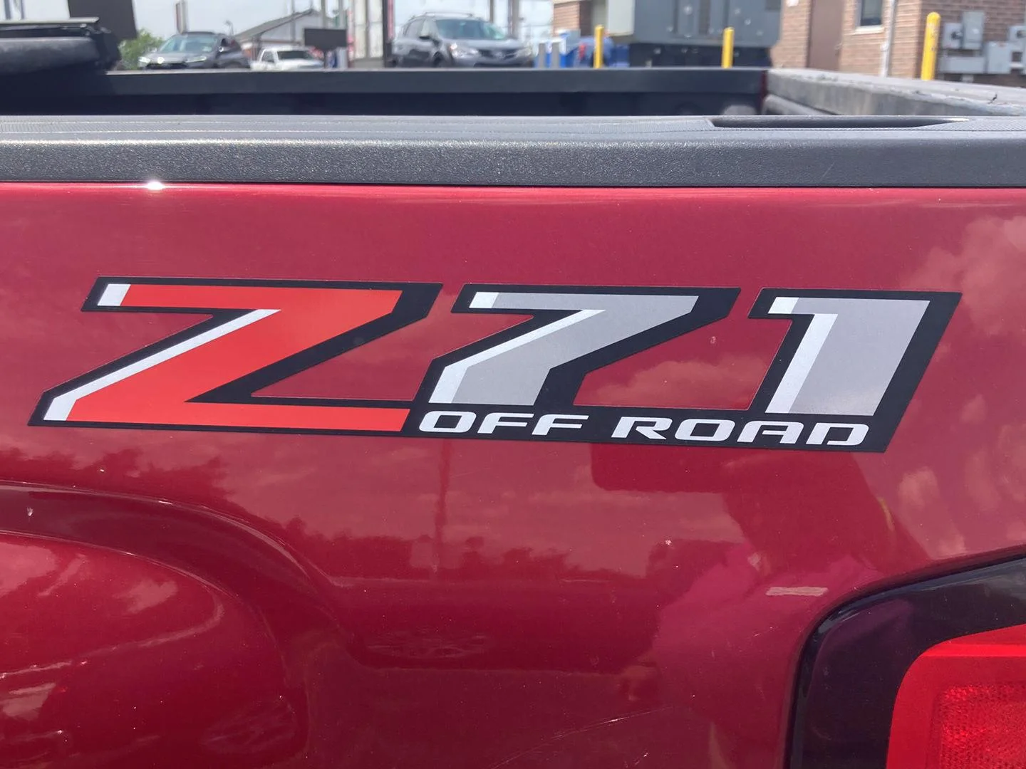 Used 2019 CAJUN RED TINTCOAT Chevrolet LT image 12