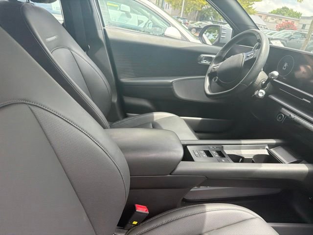 Used 2023 Transmission Blue Hyundai SEL image 11