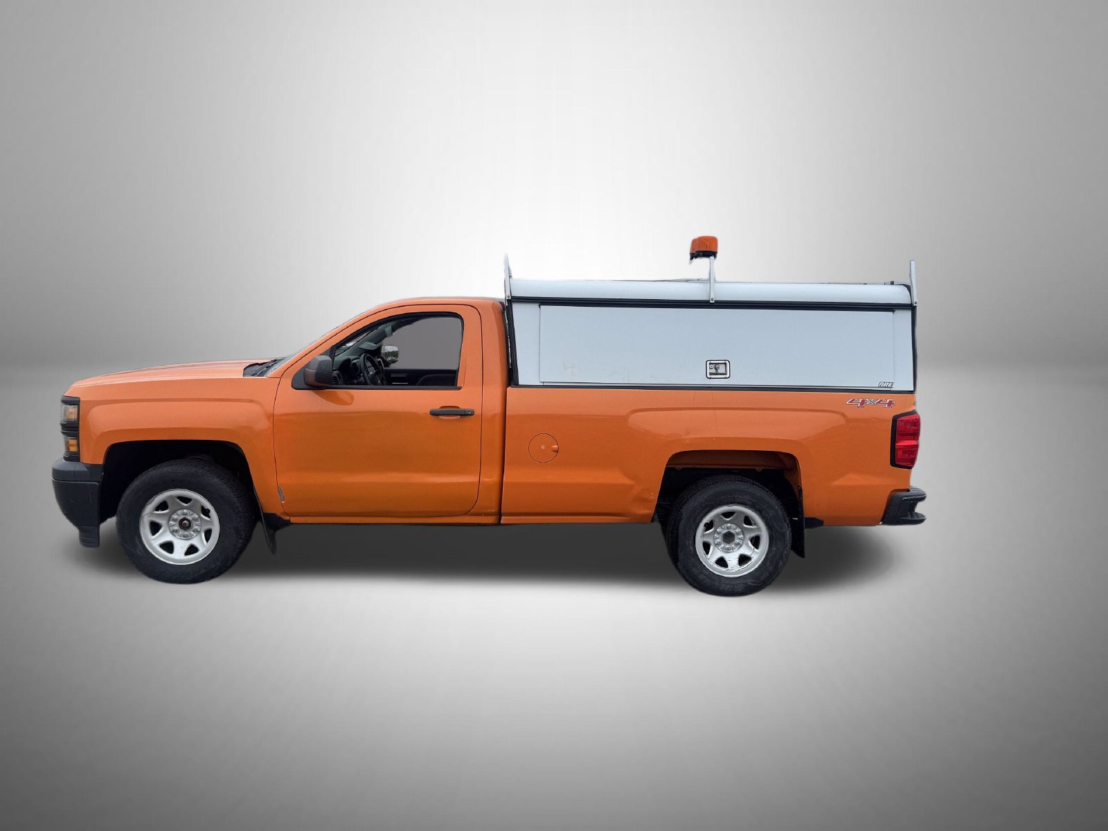 Used 2015  Chevrolet WT image 2