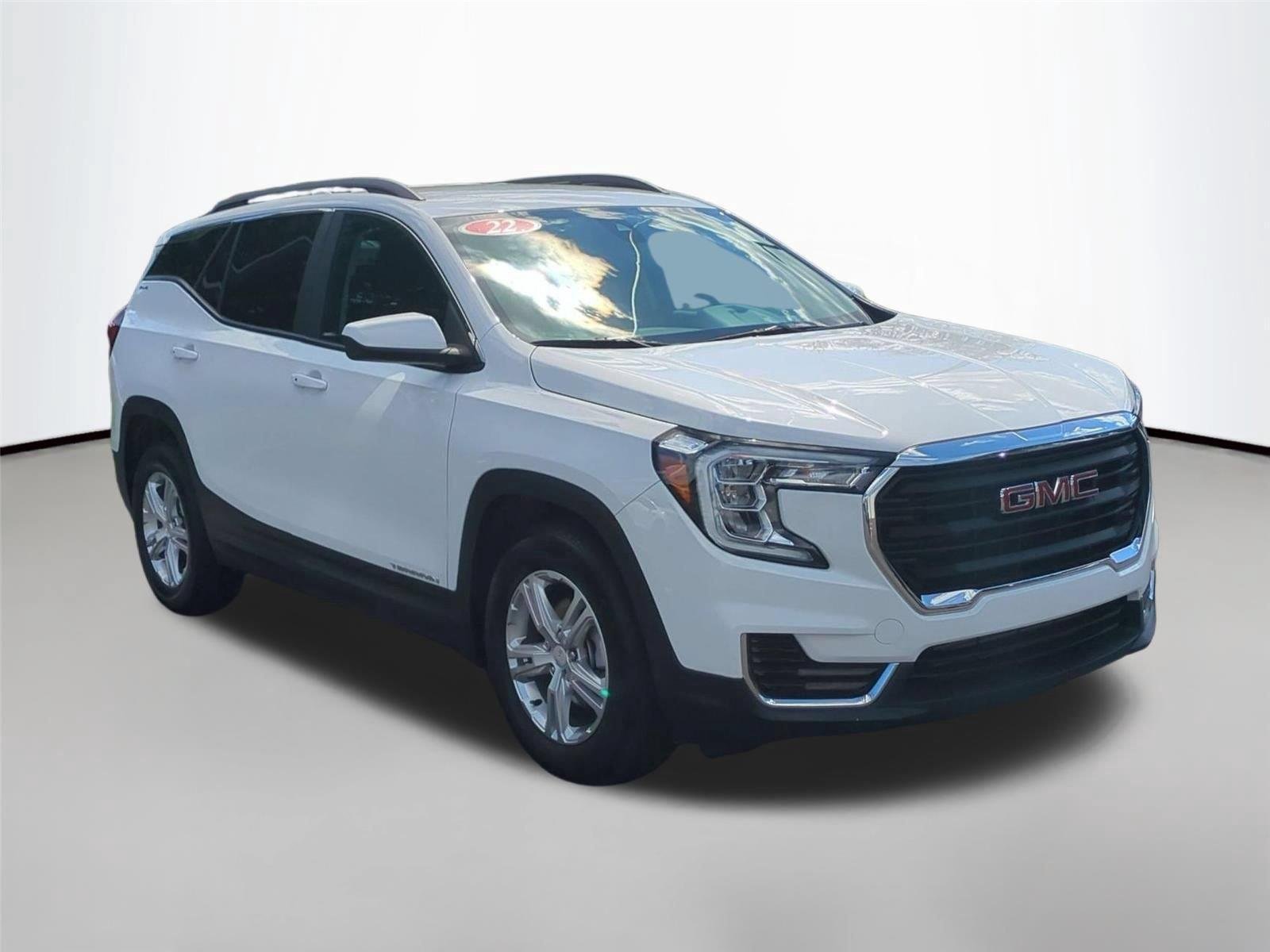 Used 2022 Summit White GMC SLE image 7