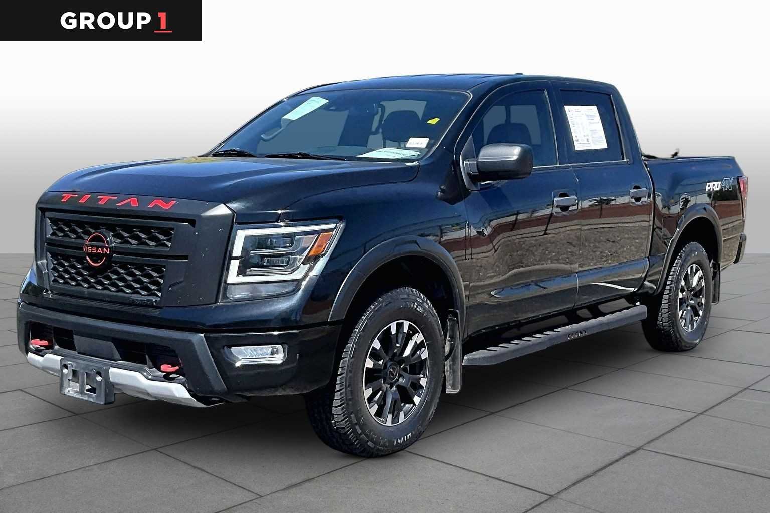 2022 Nissan Titan PRO-4X 4X4 Crew Cab's photo