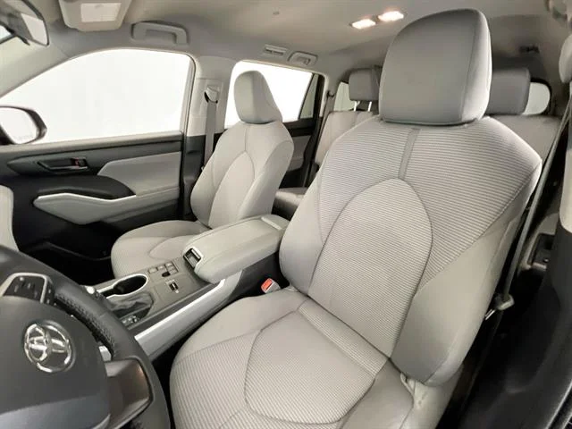 Used 2023 Midnight Black Metallic Toyota LE image 19