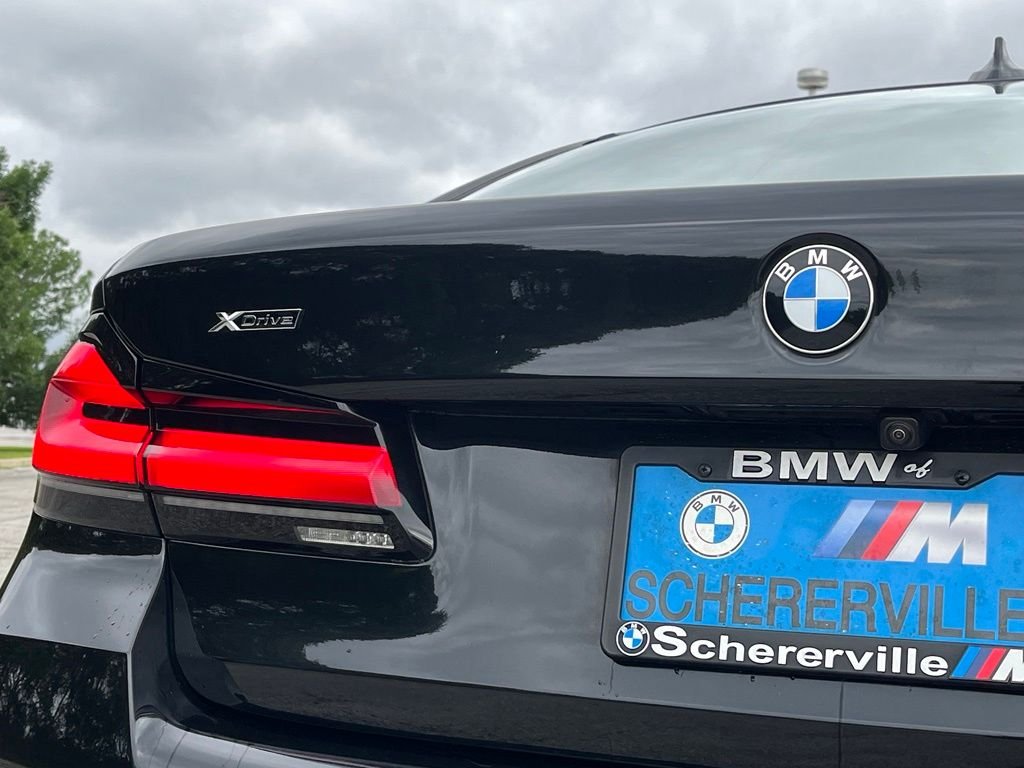 Used 2022 Black Sapphire Metallic BMW 540i xDrive image 13