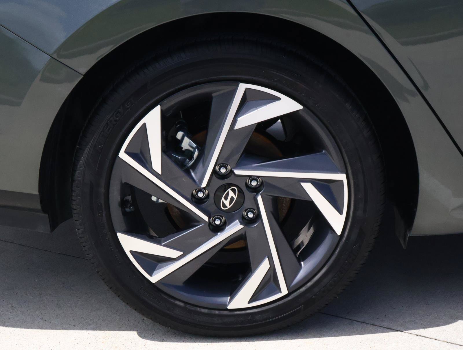 Certified Used 2026 Amazon Gray Hyundai Limited image 8