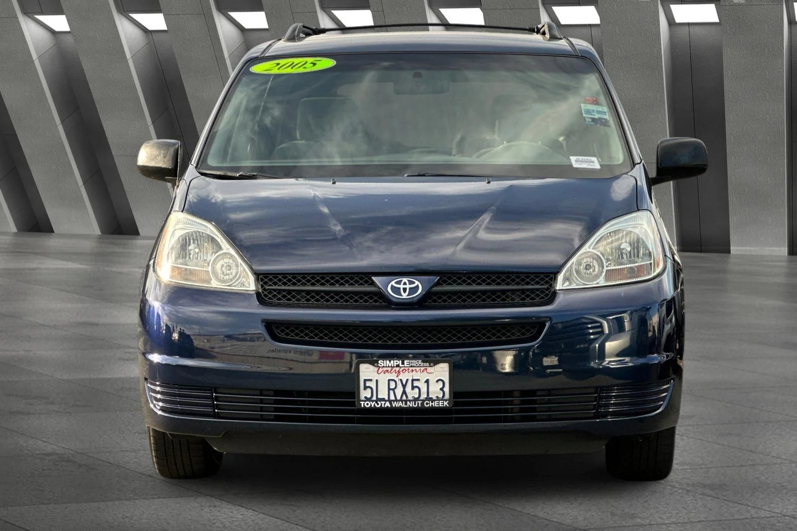 Used 2005  Toyota LE image 14