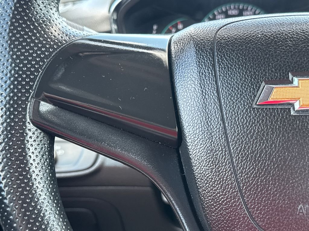 Used 2021 Blue Chevrolet LS image 19