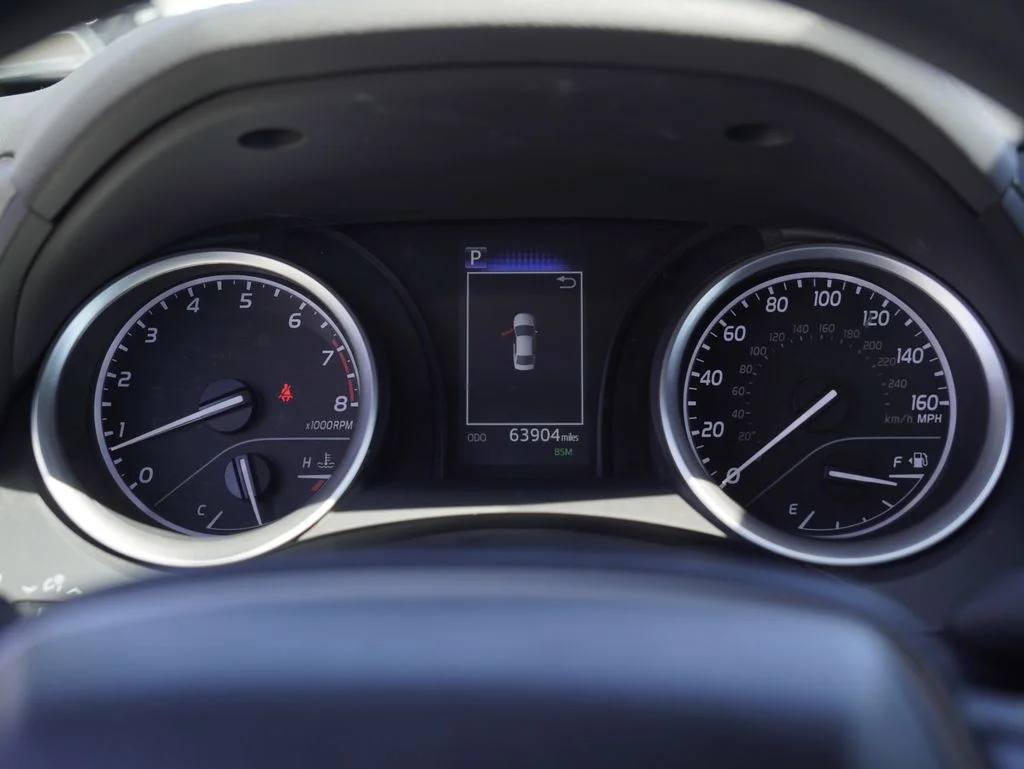 Used 2023 White Toyota LE image 4