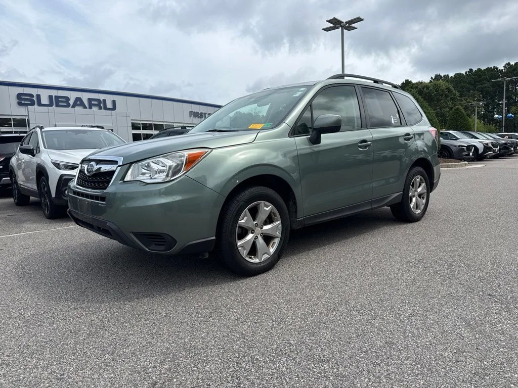 Used 2016 Green Subaru 2.5i Premium image 1