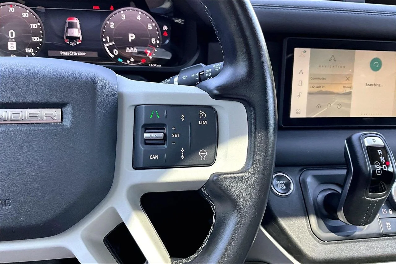 Used 2024  Land Rover S image 31