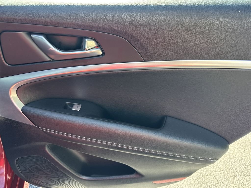 Used 2023 Red Genesis 2.0T image 16