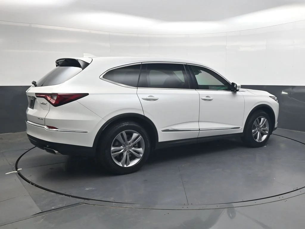 Used 2024 Platinum White Pearl Acura 3.5L image 4