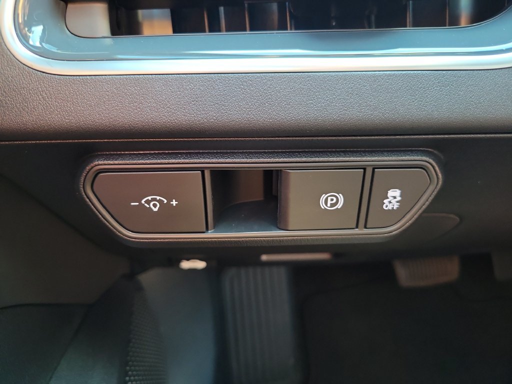 New 2026 Snow White Pearl Kia GT-Line image 24