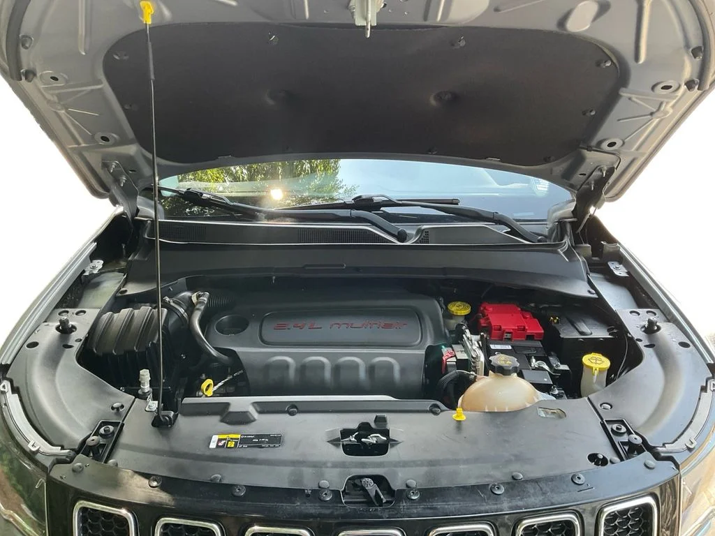Used 2021 Silver Jeep Limited image 13