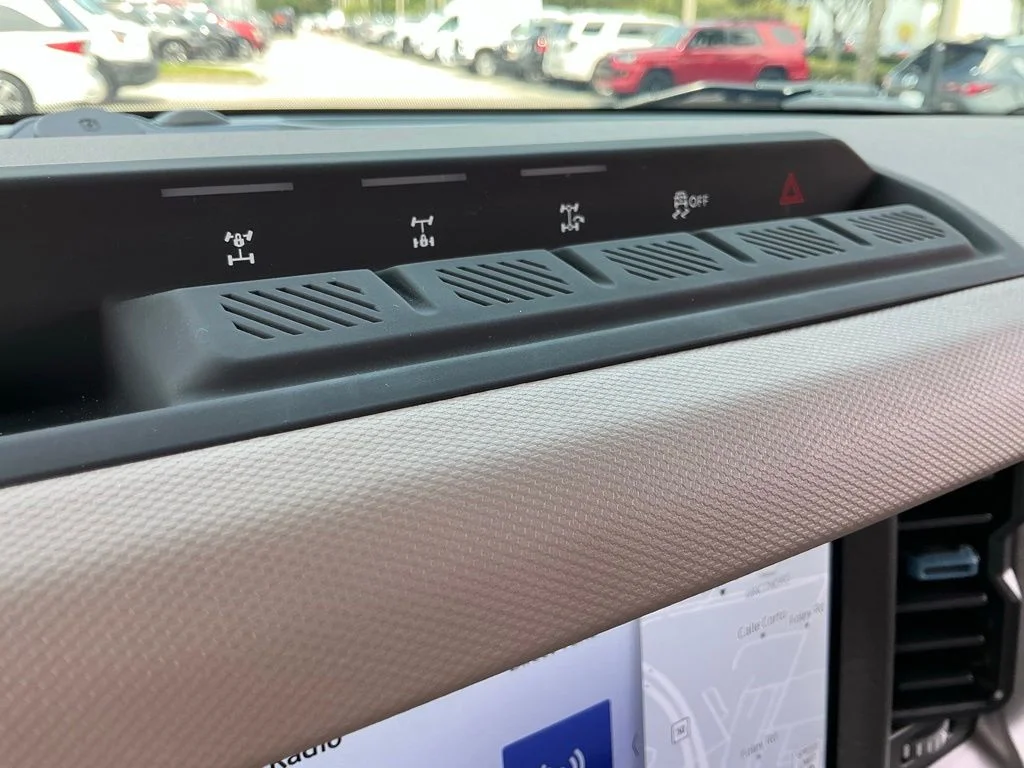 Used 2024 Black Ford Wildtrak image 36