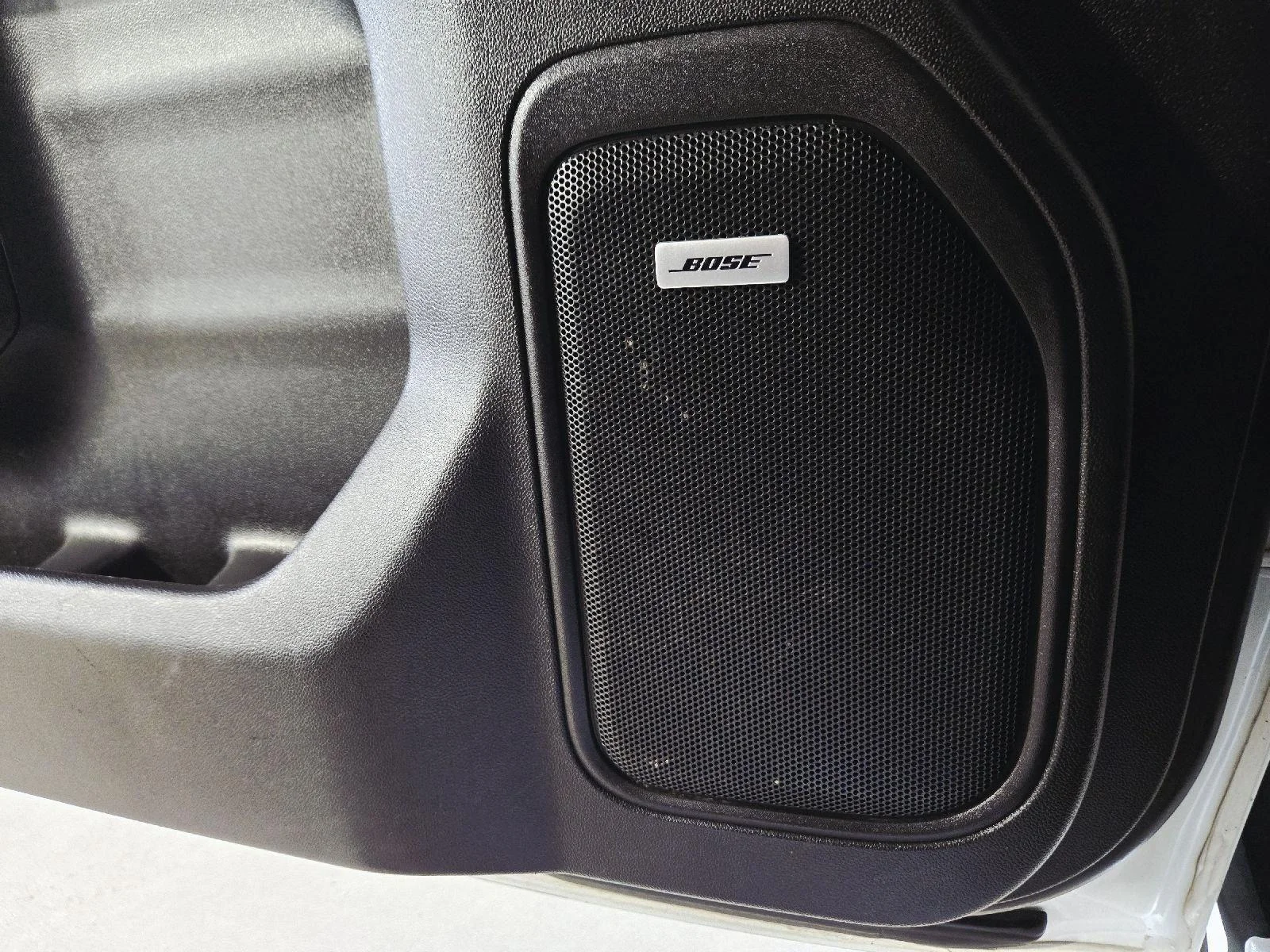 Used 2021 Summit White GMC Elevation image 25