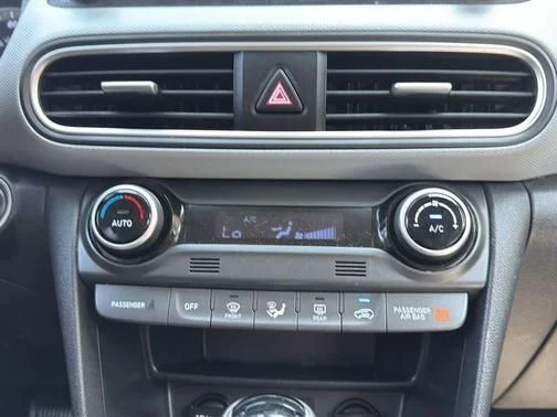 Used 2018 Black Hyundai Limited image 17