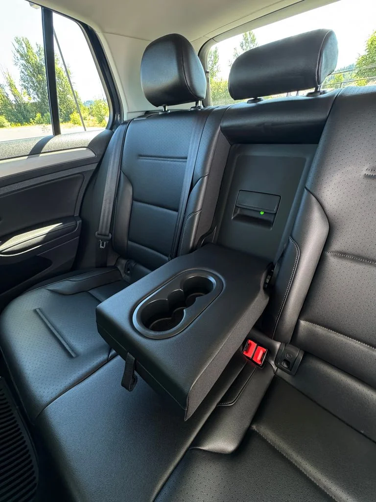 Used 2016 Night Blue Metallic Volkswagen TSI SE 4-Door image 25