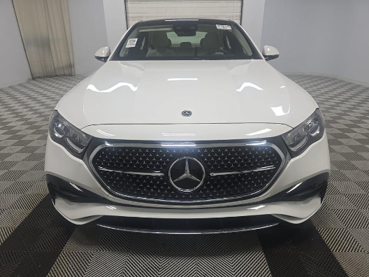 W1KLF4GB6SA155584