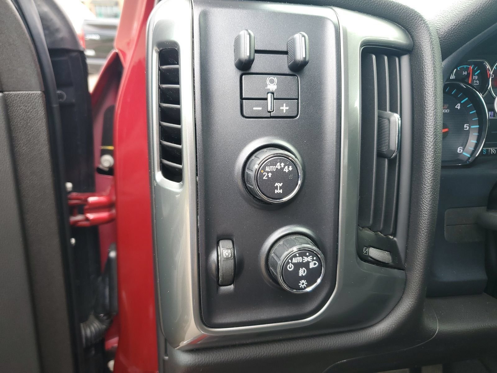 Used 2019 Red Chevrolet LT image 14