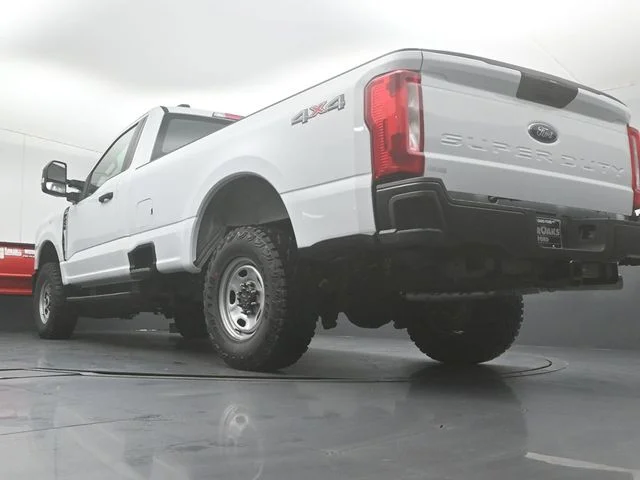 New 2026 Oxford White Ford XL image 29