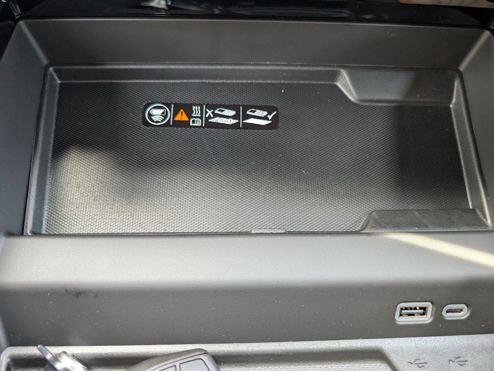 2026 Chevrolet Suburban RST - Photo 26