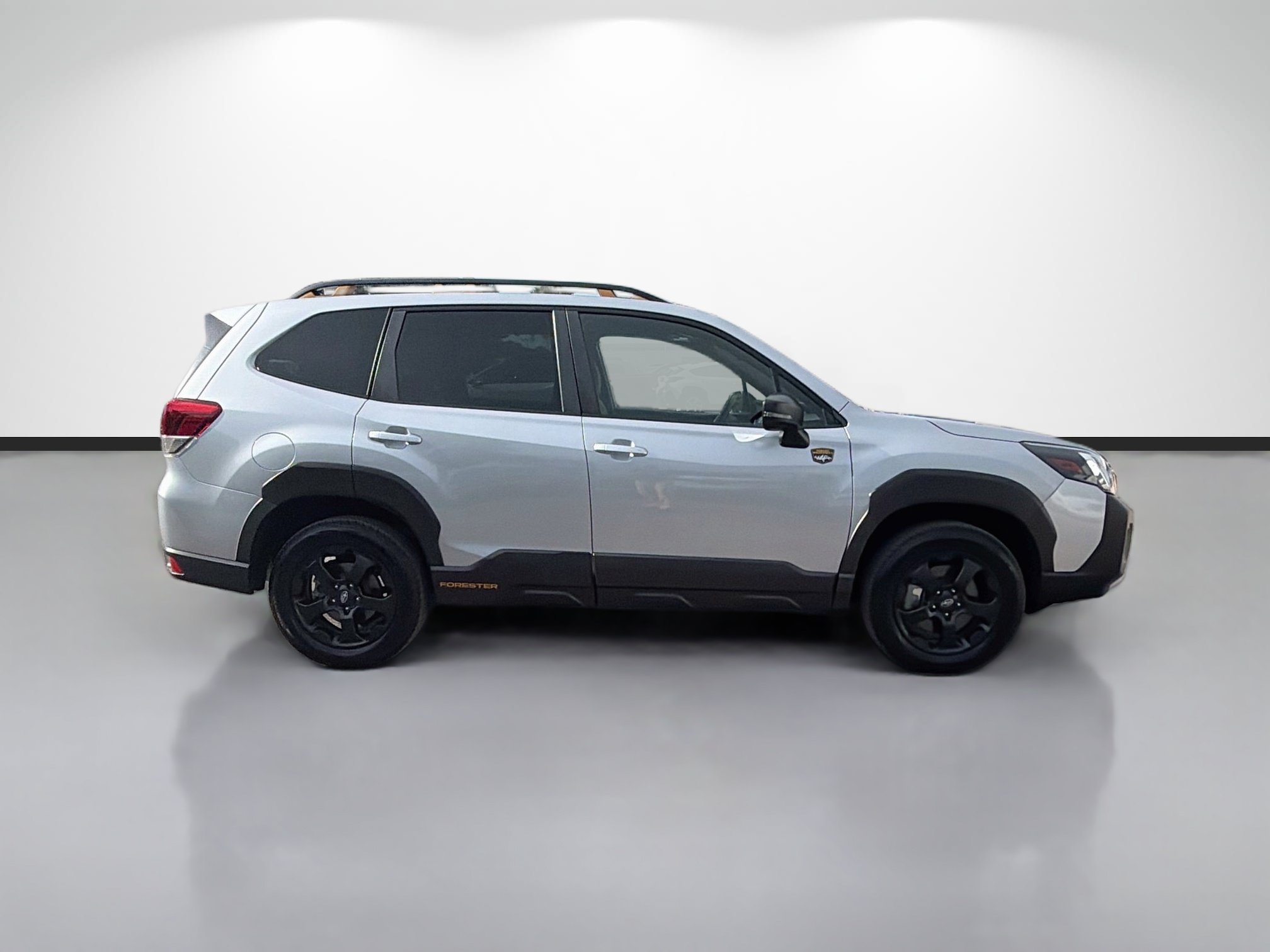 Used 2022 Ice Silver Metallic Subaru Wilderness image 6