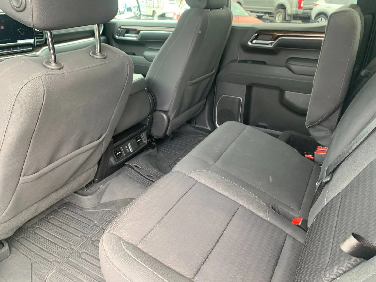 Used 2023 SUMMIT WHITE GMC Elevation image 13