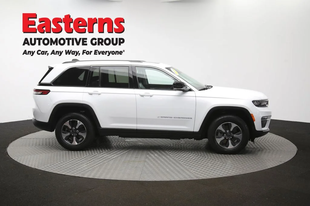 Used 2023 White Jeep 4xe image 52