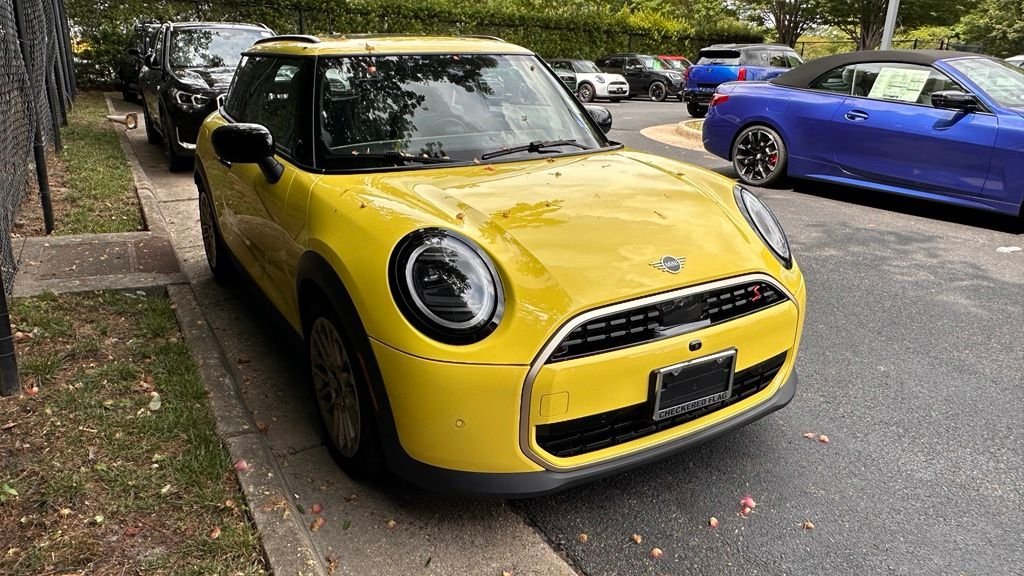 2025 MINI Hardtop Cooper S's photo