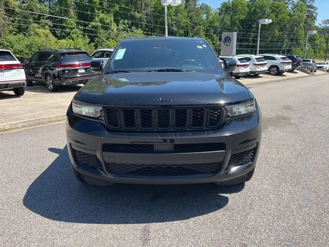 Used 2023 Black Jeep Altitude image 35