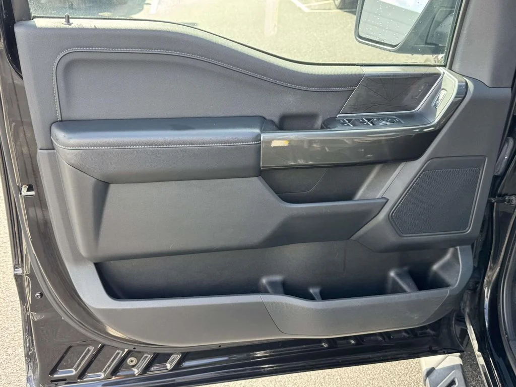 Used 2021 Black Ford XLT image 26