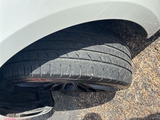 Used 2021  Tesla Standard Range Plus image 10