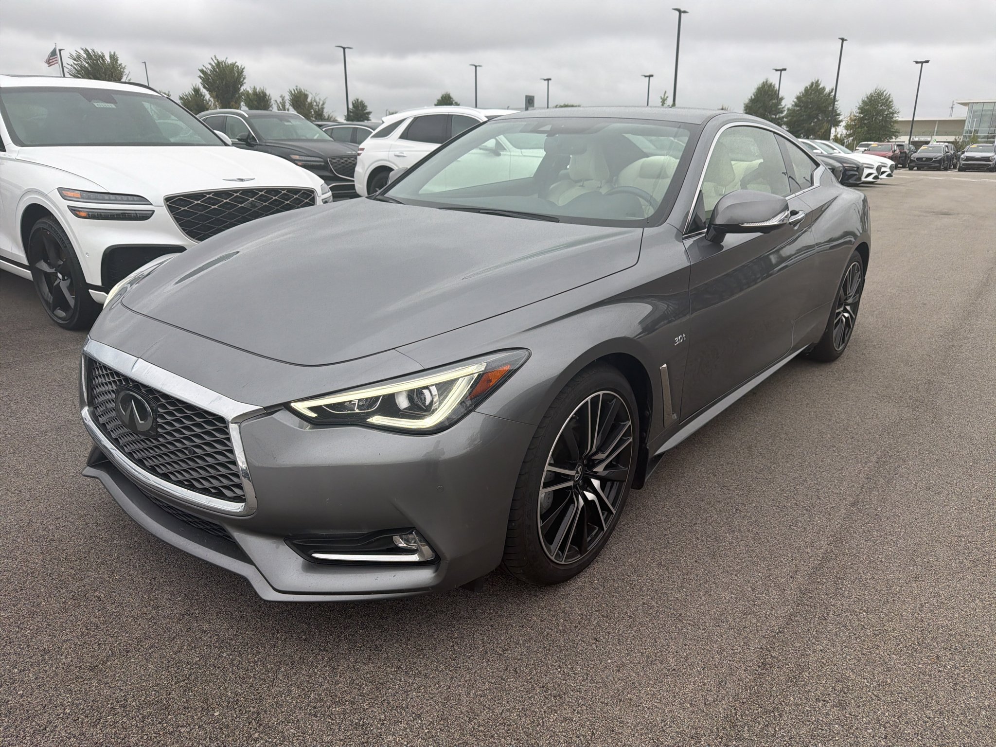 Used 2018 Graphite Shadow INFINITI SPORT image 3