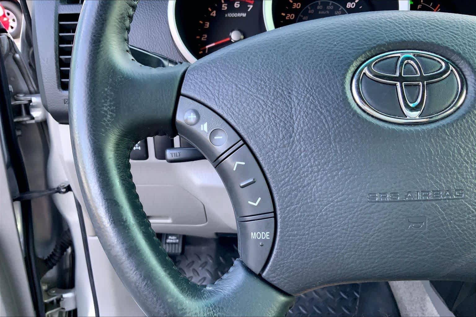 Used 2006 Titanium Metallic Toyota SR5 Sport image 20