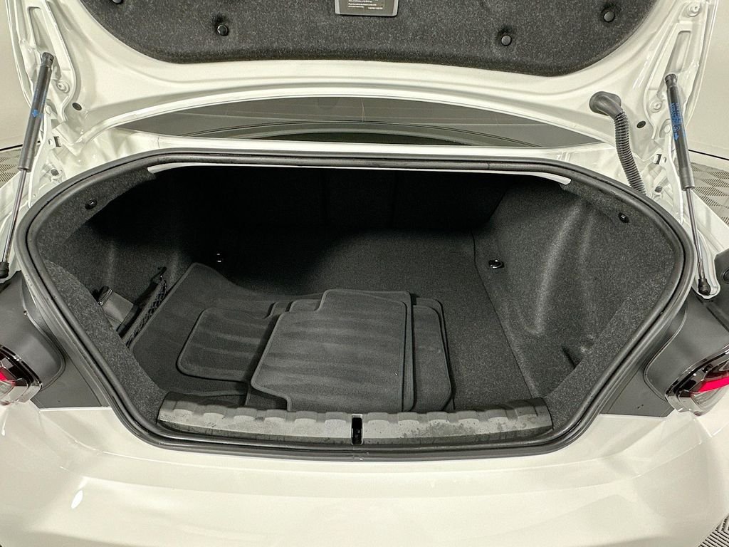 Certified Used 2025 Alpine White BMW Base image 27
