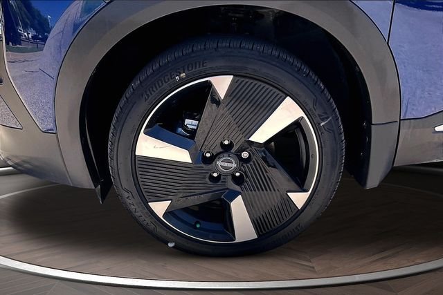 Used 2025 Blue Nissan SR image 9