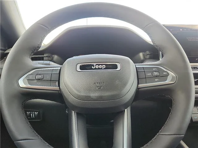 New 2026 PW7 Bright Whit Jeep LATITUDE ALTITUDE 4X4 image 19