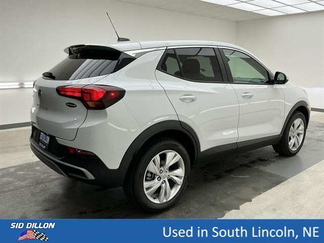 Used 2026 Summit White Buick Preferred image 4