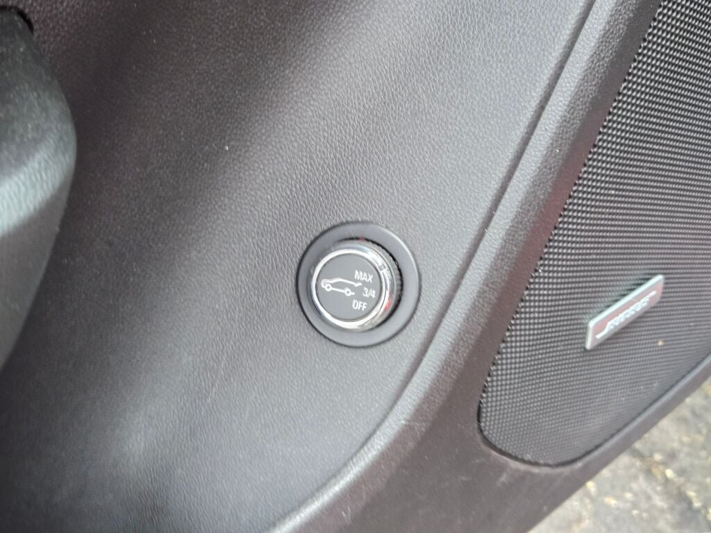 Used 2021 Red Chevrolet RS image 24