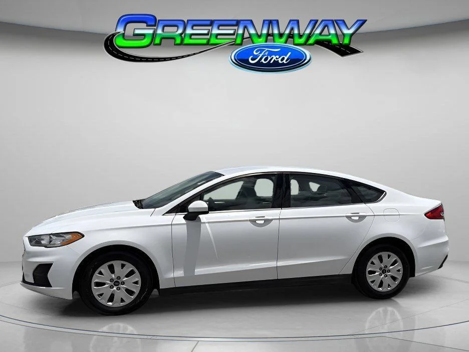 Used 2020 White Ford S image 1