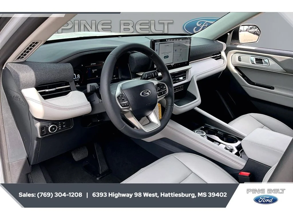 New 2026 Space White Metallic Ford Active image 12