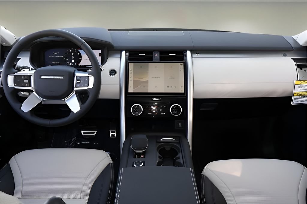 Used 2026 White Land Rover  image 14