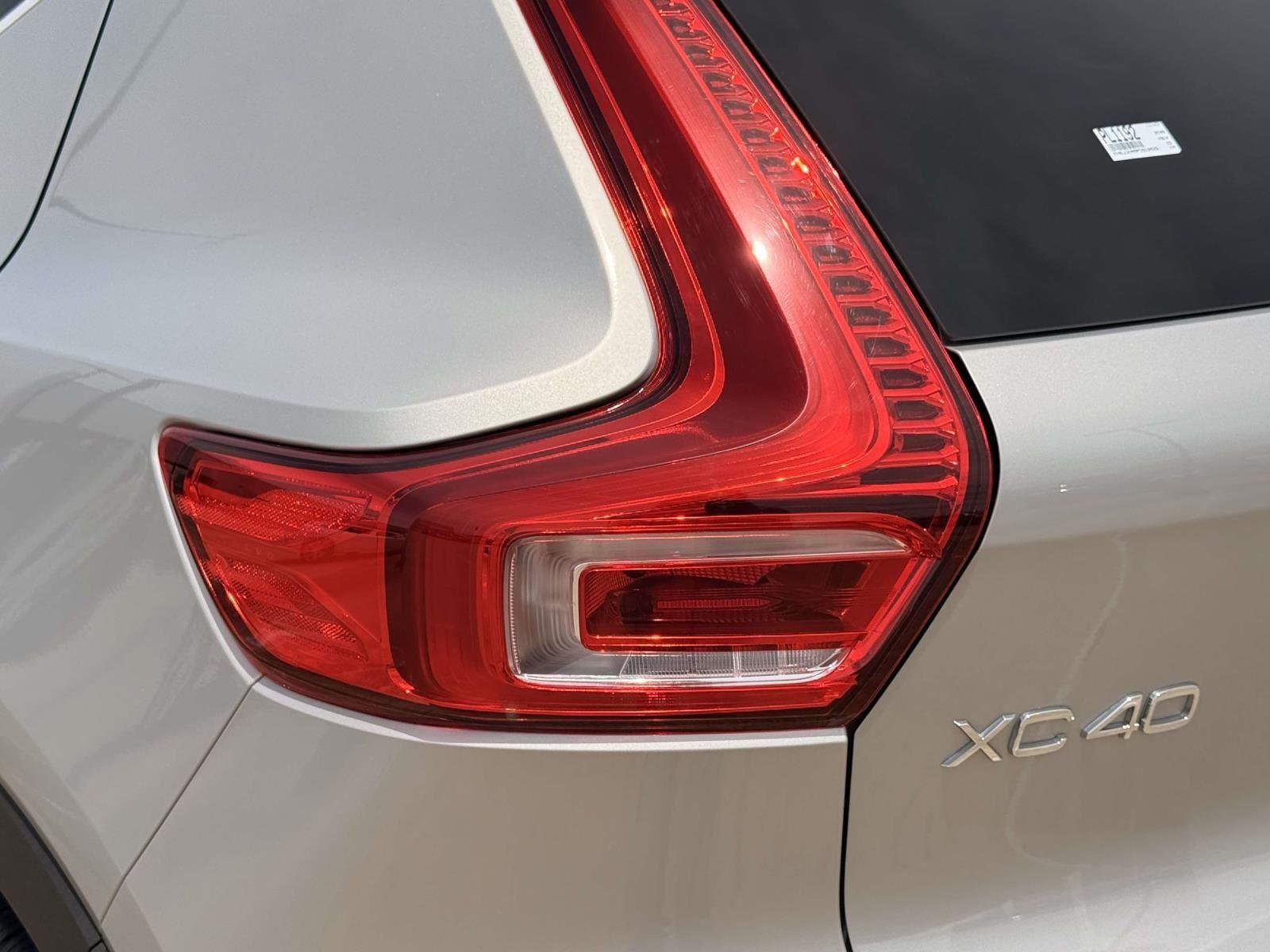 Used 2023 Silver Dawn Metallic Volvo Plus image 8