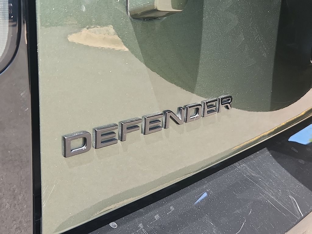 Used 2026 Woolstone Green Metallic Land Rover S image 31